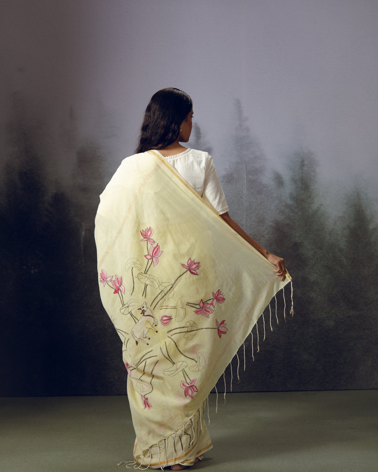 Poddobon Saree